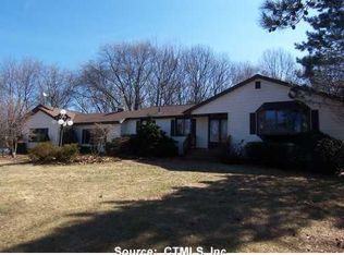 70 Pinewood Dr, Vernon, CT 06066