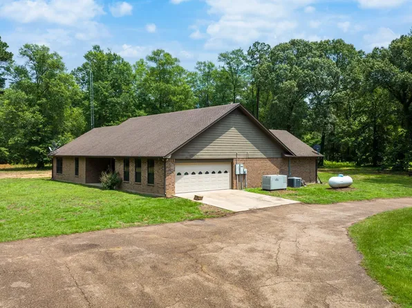 898 County Road 4765, Mount Pleasant, TX 75455