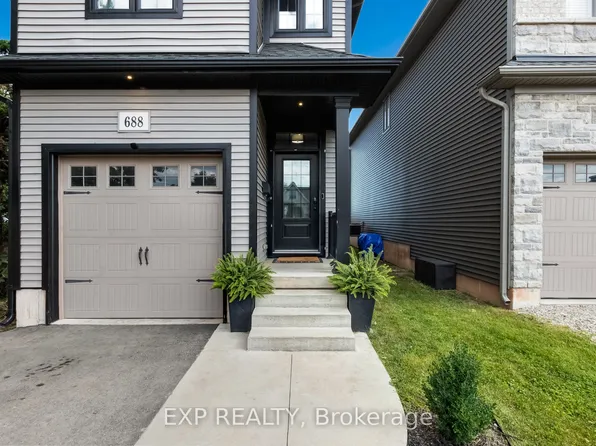 688 Dunn Ave, Hamilton, ON L8H 6M6