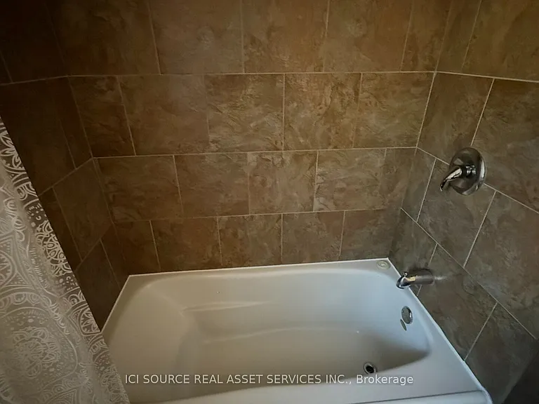 17 Hubert Ave #MAIN FL — Photo 13