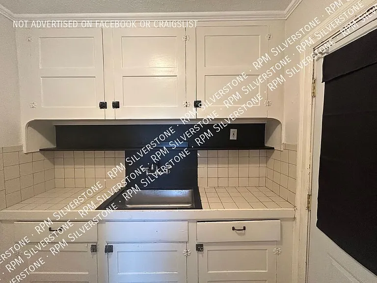 503 S Troy St #1 — Photo 2