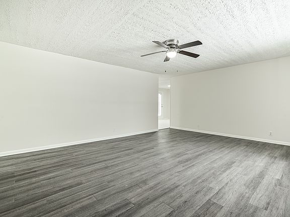 5th image of 991 N Hugo St
