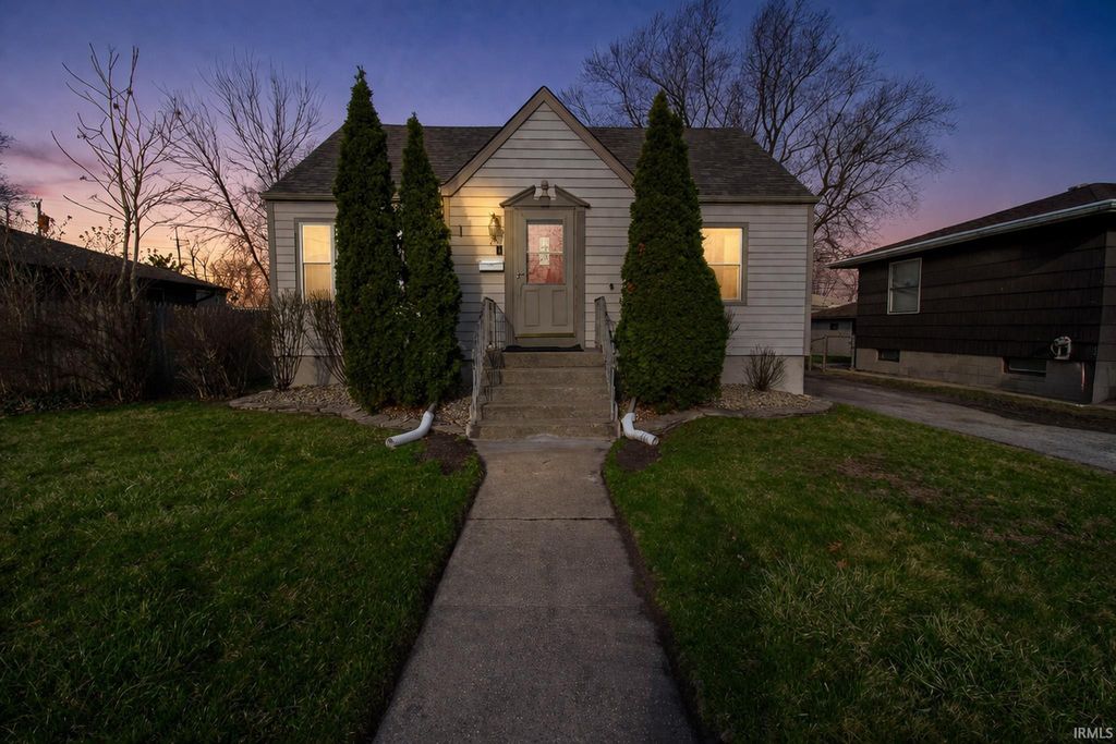 214 N Dwiggins St, Griffith, IN - View 2