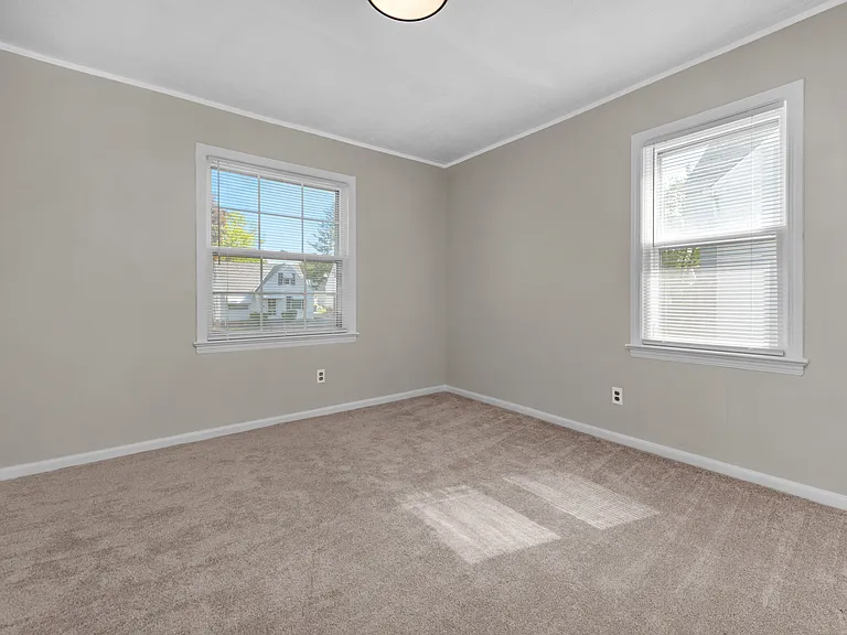 18214 Lewis Dr — Photo 20