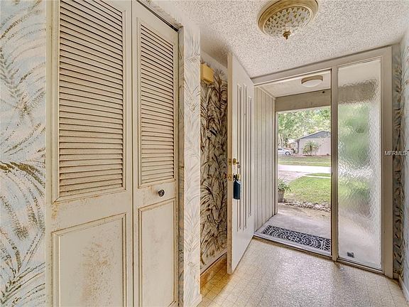 3rd image of 3000 Cypress Green Dr