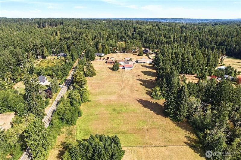 2nd image of 6370 SE Mullenix Road