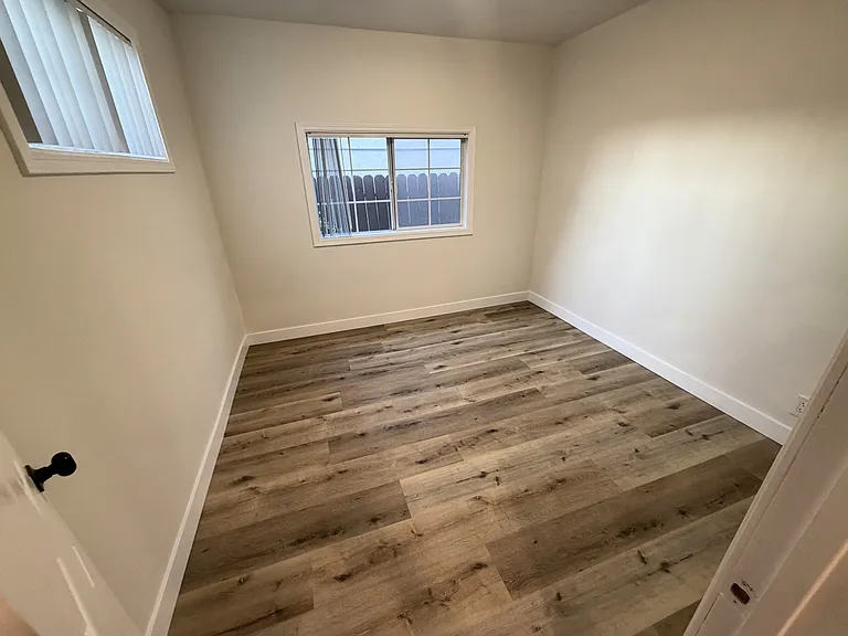 1452 Berkeley St #1 — Photo 16