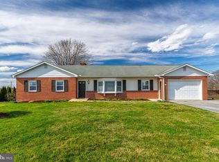 1757 Pioneer Rd, Lancaster, PA 17602