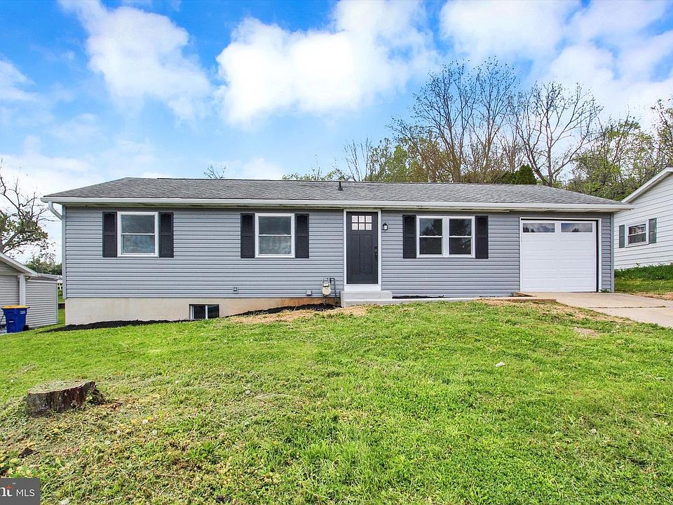 1st image of 230 Canary Cir