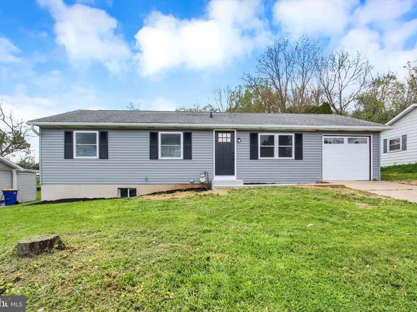 230 Canary Cir, York, PA 17404