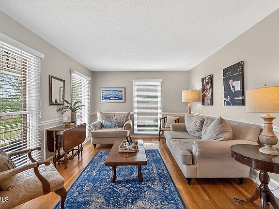 5th image of 1014 Whittling Wood Dr