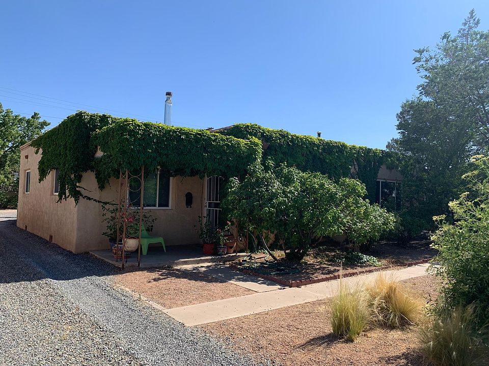 Front left side of the duplex