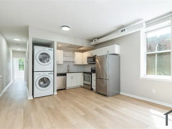 1422 W Girard Ave, Philadelphia, PA