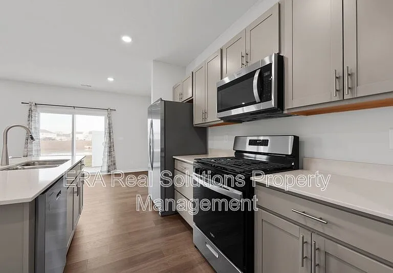 6294 Marinelli Dr S — Photo 11