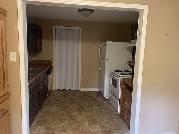 5th image of 4311 N Lesley Ave