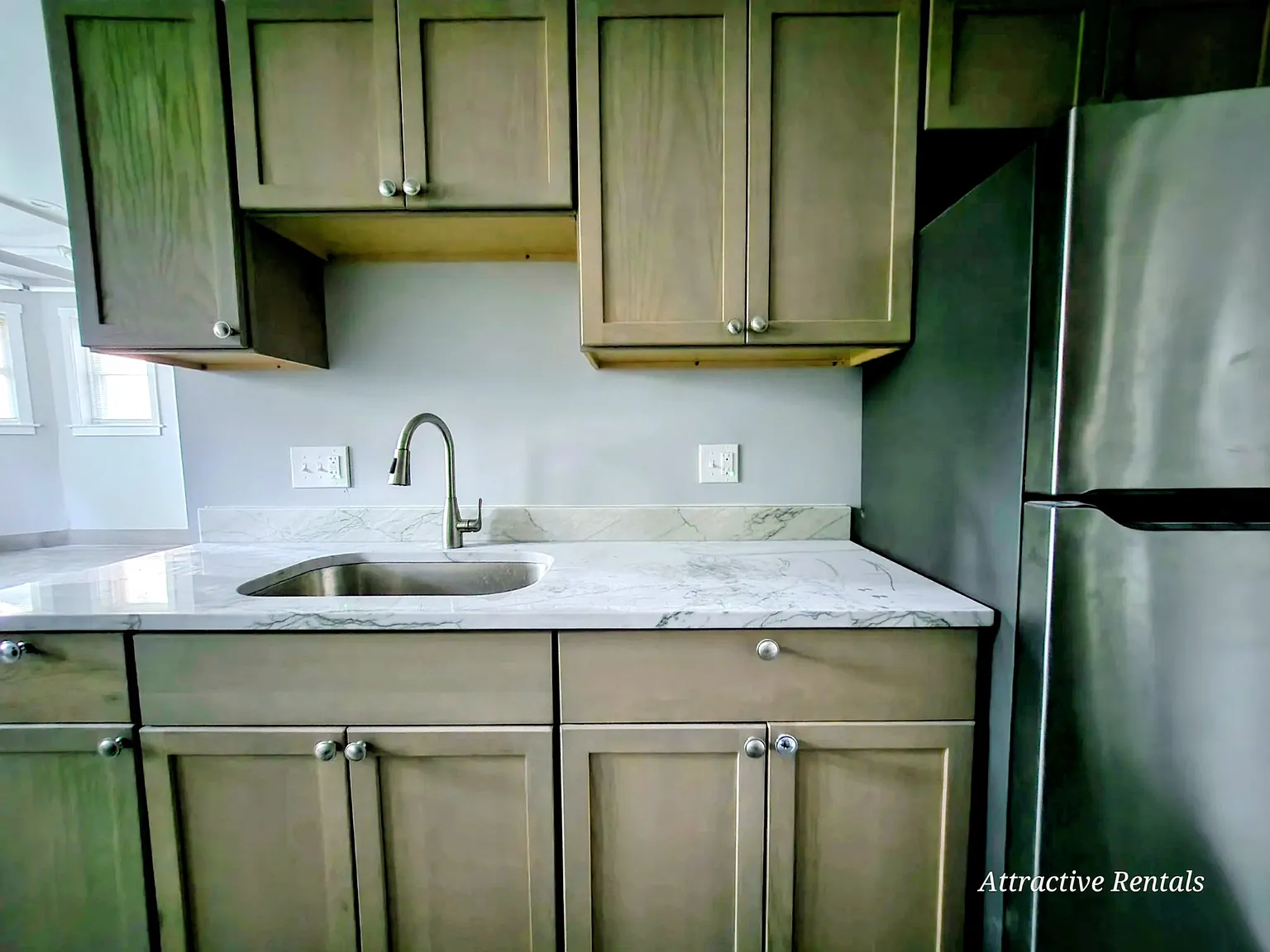 2 bed, 1000 sqft, $1,300 — Photo 4