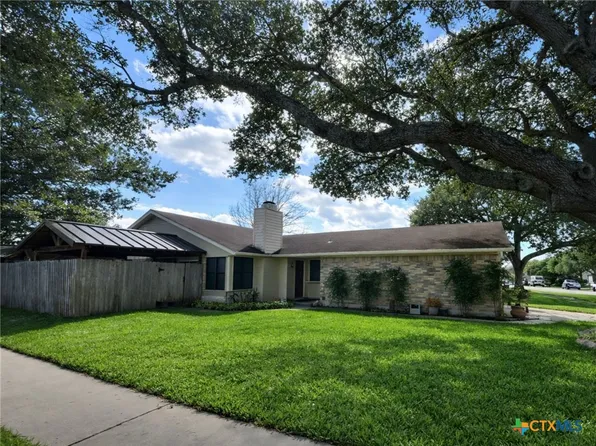 123 Mandarin Dr, Victoria, TX 77901