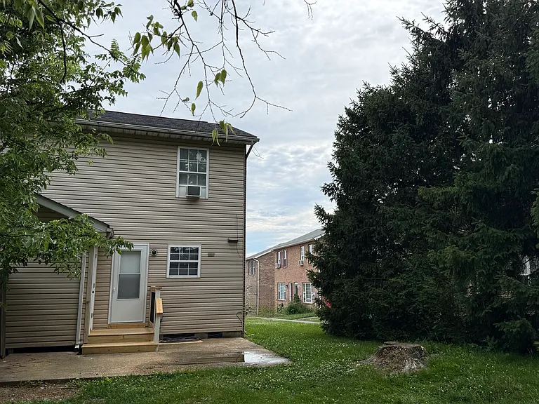 1014 Bridle Ct #1 — Photo 10