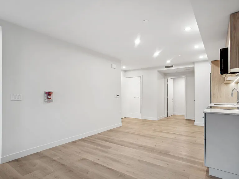 3572 Glen Dr — Photo 65