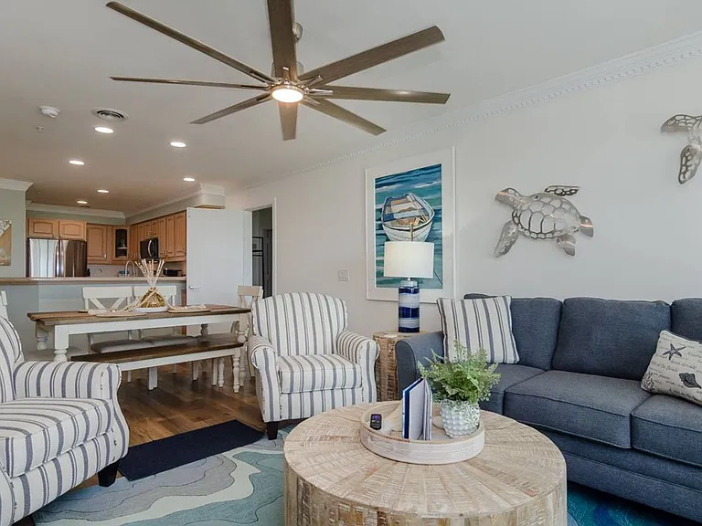2504 N Lumina Ave #C — Photo 11