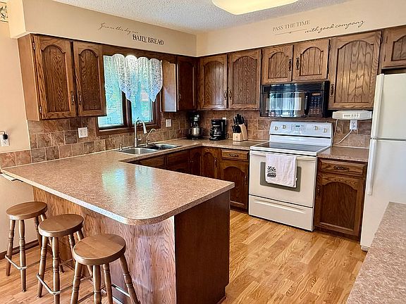 3rd image of 817 N 33rd St