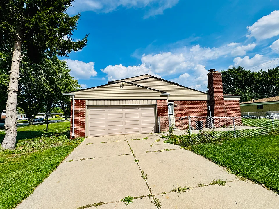 11406 Joslyn Dr
