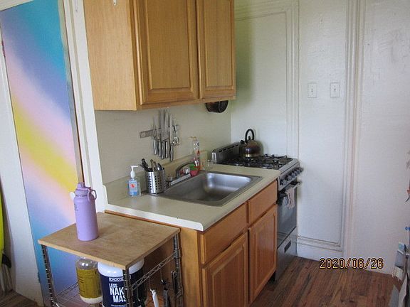 4th image of 624 Myrtle Ave #C2