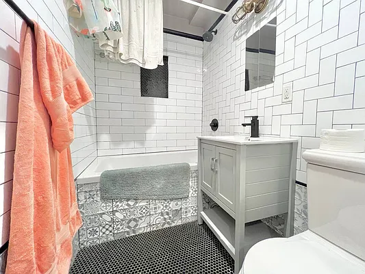 Rented by Doorway NYC, LLC | media 70