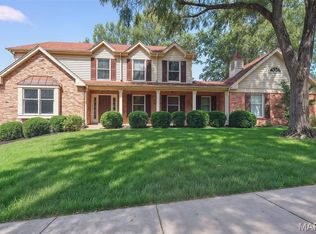 385 Greentrails Dr S, Chesterfield, MO 63017