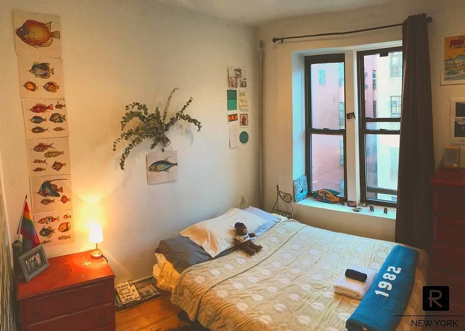 2nd image of 164 Henry St APT 5B