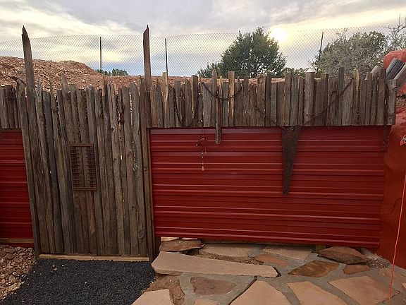 3rd image of 7561 Pine Tree Ln