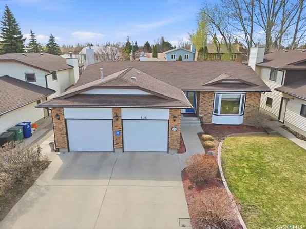 106 Jan CRESCENT, Saskatoon, SK S7J 4T5