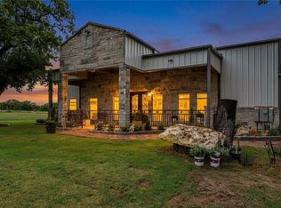 945 Jennings Ln, Azle, TX 76020