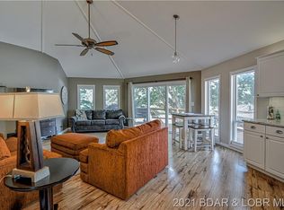 101 Sage Dr, Lake Ozark, MO 65049
