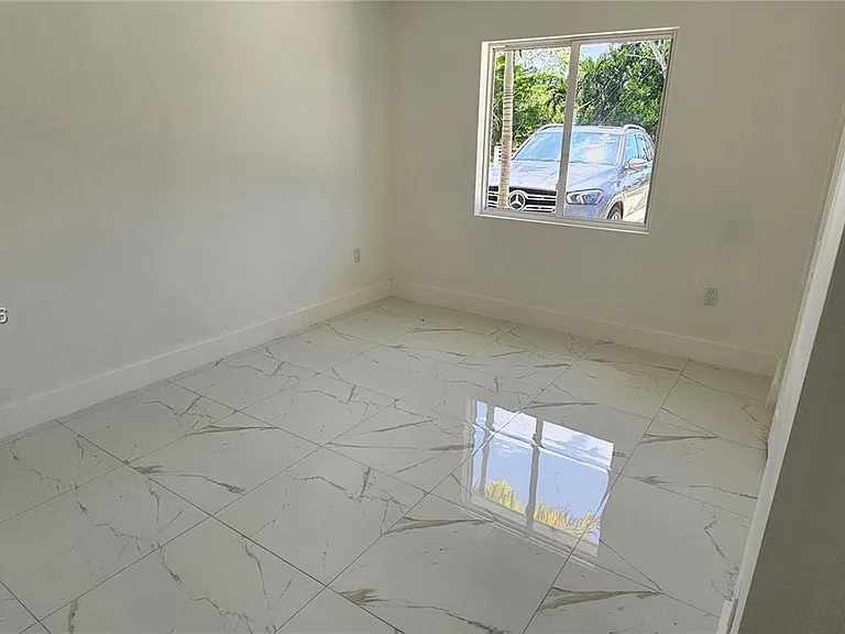 233 NW 3rd Ave #231 — Photo 11