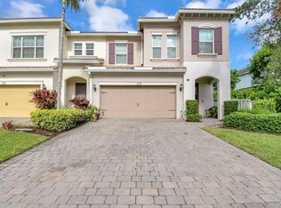 1105 Banyan Dr, Hollywood, FL 33021