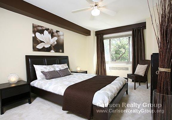2nd image of 1530 N Lake Shore Dr