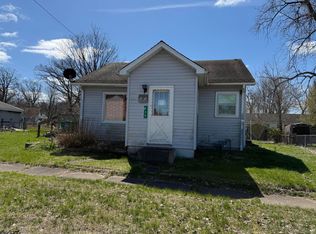 535 Evanston Rd, Kingsford Heights, IN 46346