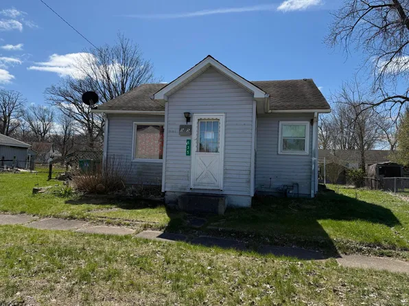 535 Evanston Rd, Kingsford Heights, IN 46346