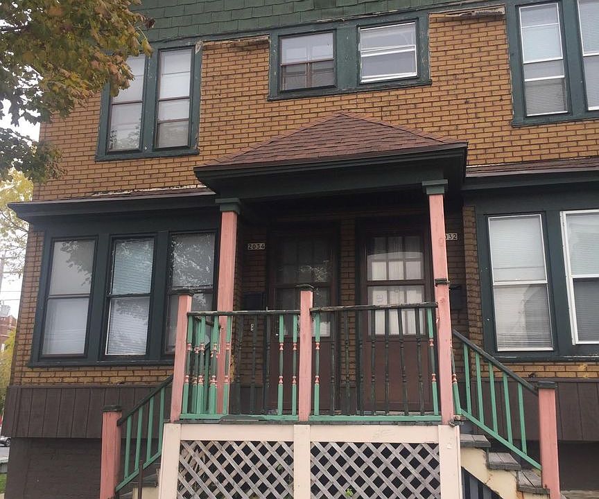 1st image of 2032 N Farwell Ave #2034