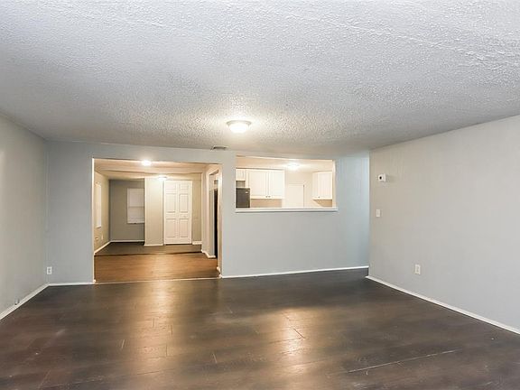 3rd image of 4202 E Henry Ave