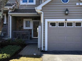 12 Rolling Ridge Rd, Hyde Park, NY 12538