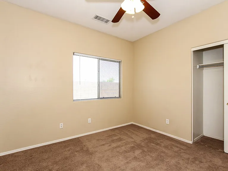 5245 W Bowker St — Photo 10