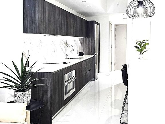 2nd image of 851 NE 1st Avenue #306