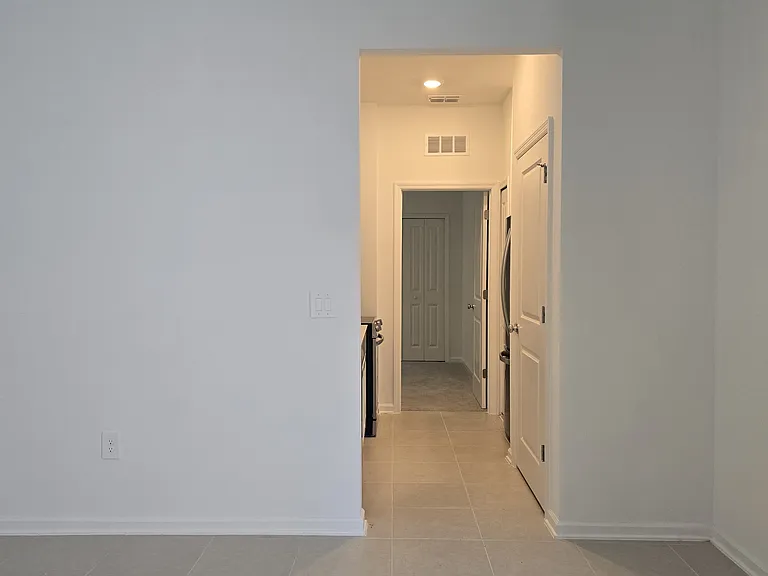 4822 Katrina Dr — Photo 3