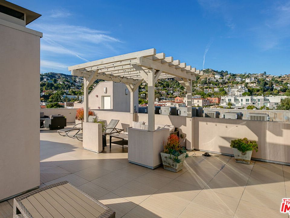 1st image of 1283 Havenhurst Dr Unit 102