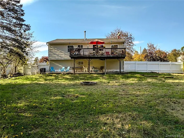 10 Capital Dr — Photo 21