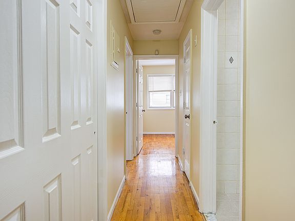 5th image of 7717 156th Ave Floor 2