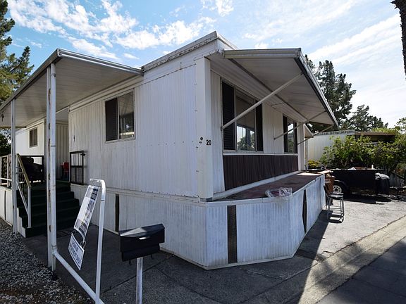 3rd image of 20 Hanford Ave.