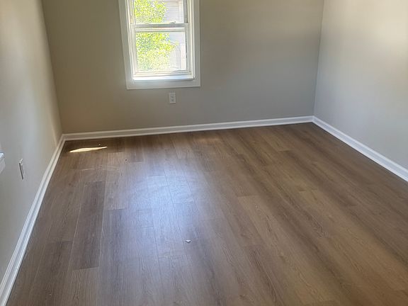 4th image of 403 Pleasant St E #2